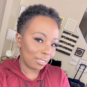 Meet your Posher, Unique